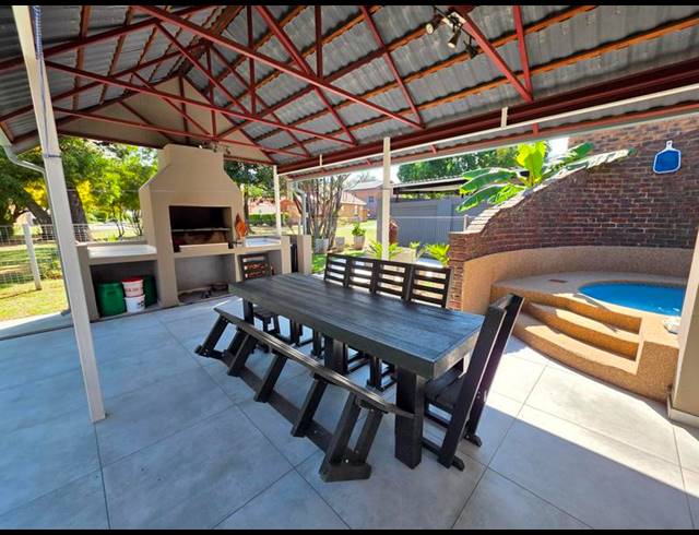 4 BEDROOM HOUSE FOR SALE IN MISTY BAY